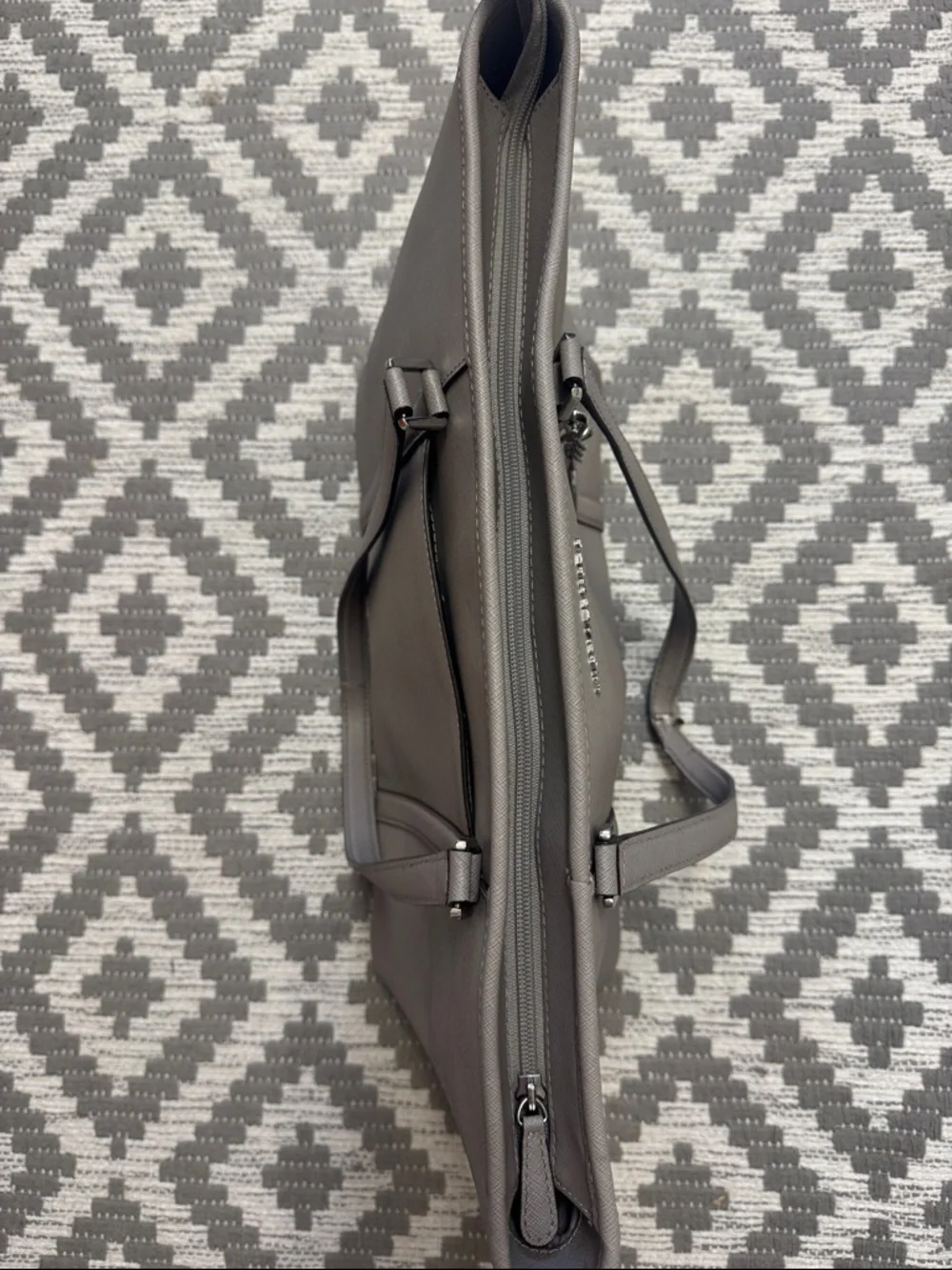 MICHAEL KORS Large Gray Tote Bag Pebbled Leather Silver Hardware